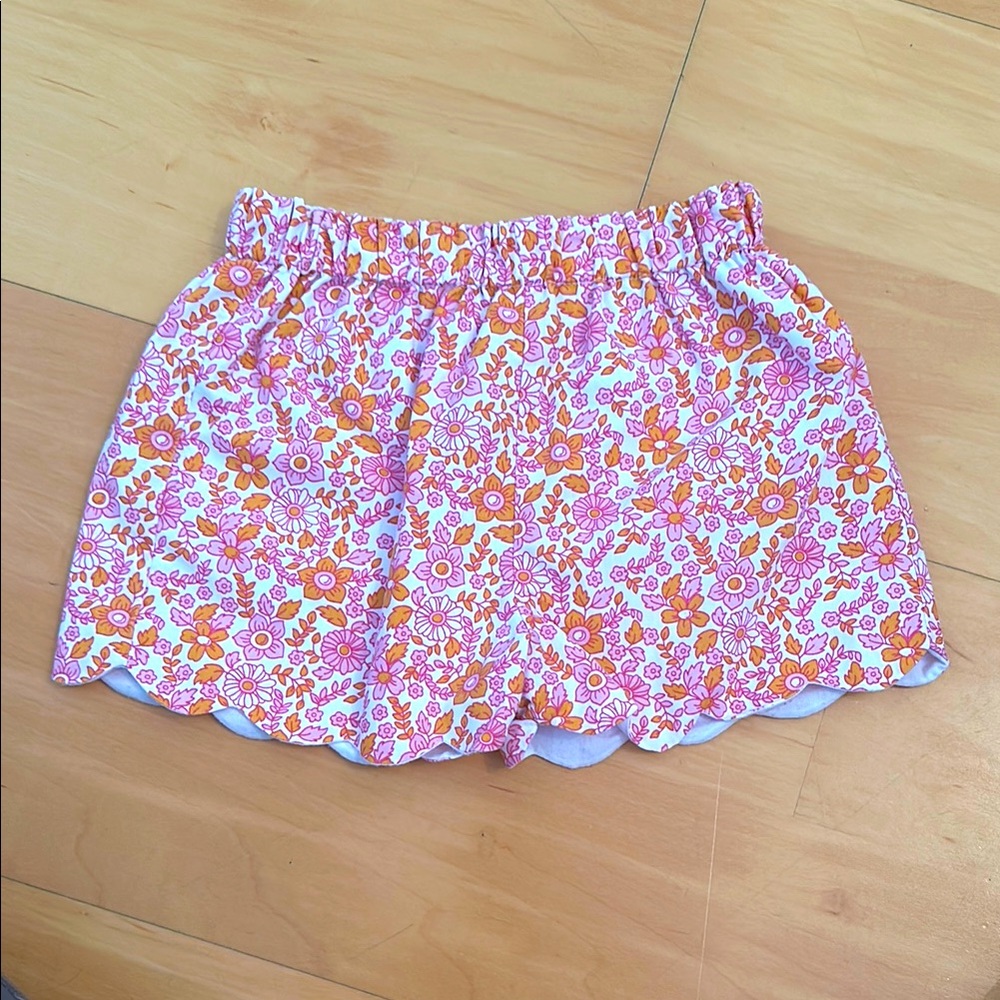 Little English Scalloped Shorts